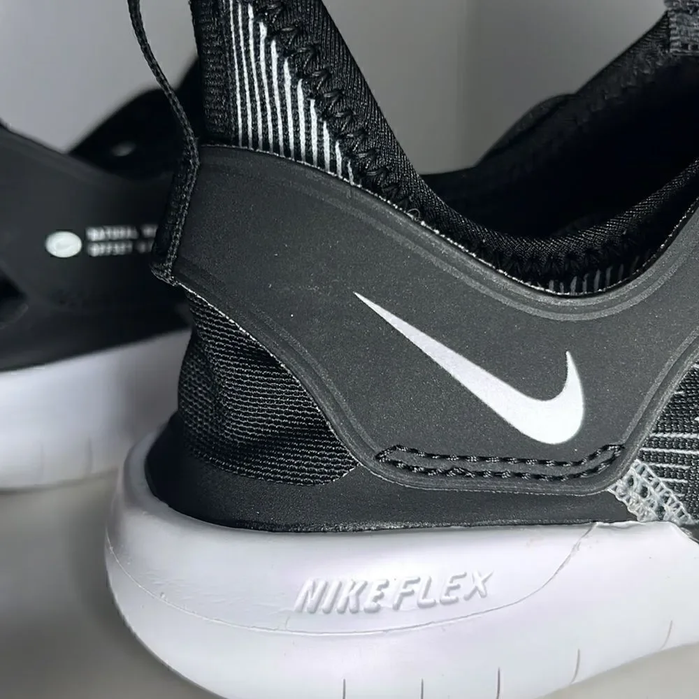 NIKE Women’s Flex Contact 3 Running Shoe Black/White Sneaker Size 5.5.